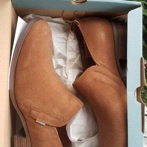 TOMS Women's Dark Amber Suede Shaye Bootie - Women's US 10 (Eur 42)